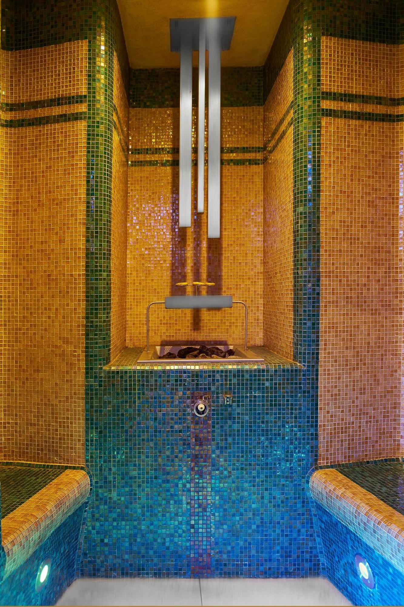 Retro Riverside Wellness Resort Karlovy Vary Kültér fotó A modern hand washing station